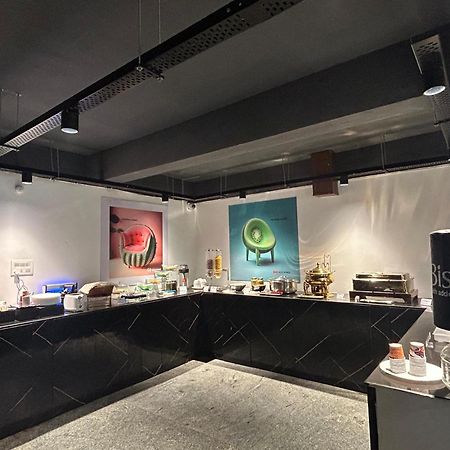 היידראבד Wild Wings Premium Hotel מראה חיצוני תמונה