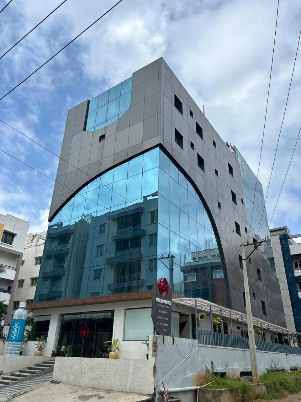 היידראבד Wild Wings Premium Hotel מראה חיצוני תמונה