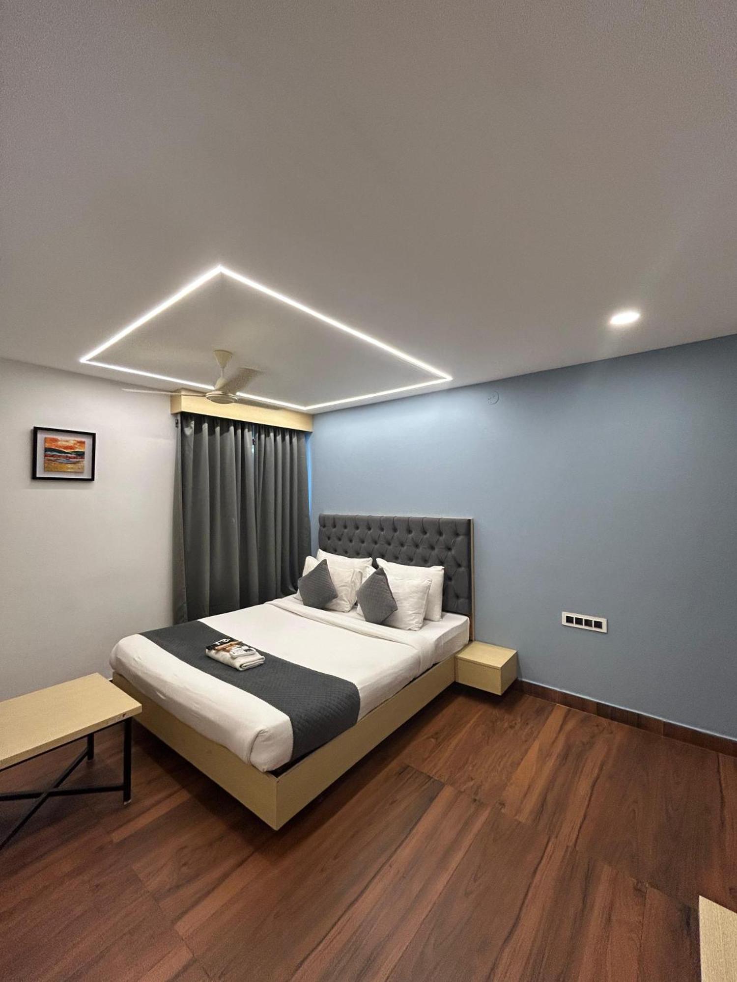 היידראבד Wild Wings Premium Hotel מראה חיצוני תמונה
