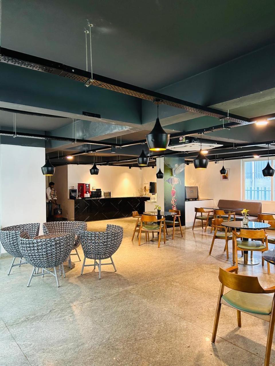 היידראבד Wild Wings Premium Hotel מראה חיצוני תמונה