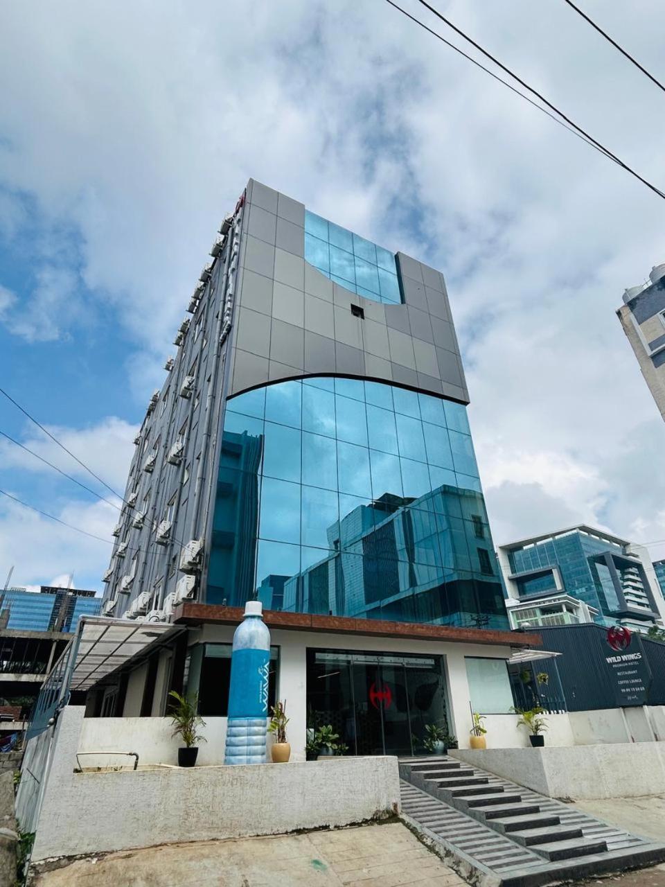 היידראבד Wild Wings Premium Hotel מראה חיצוני תמונה