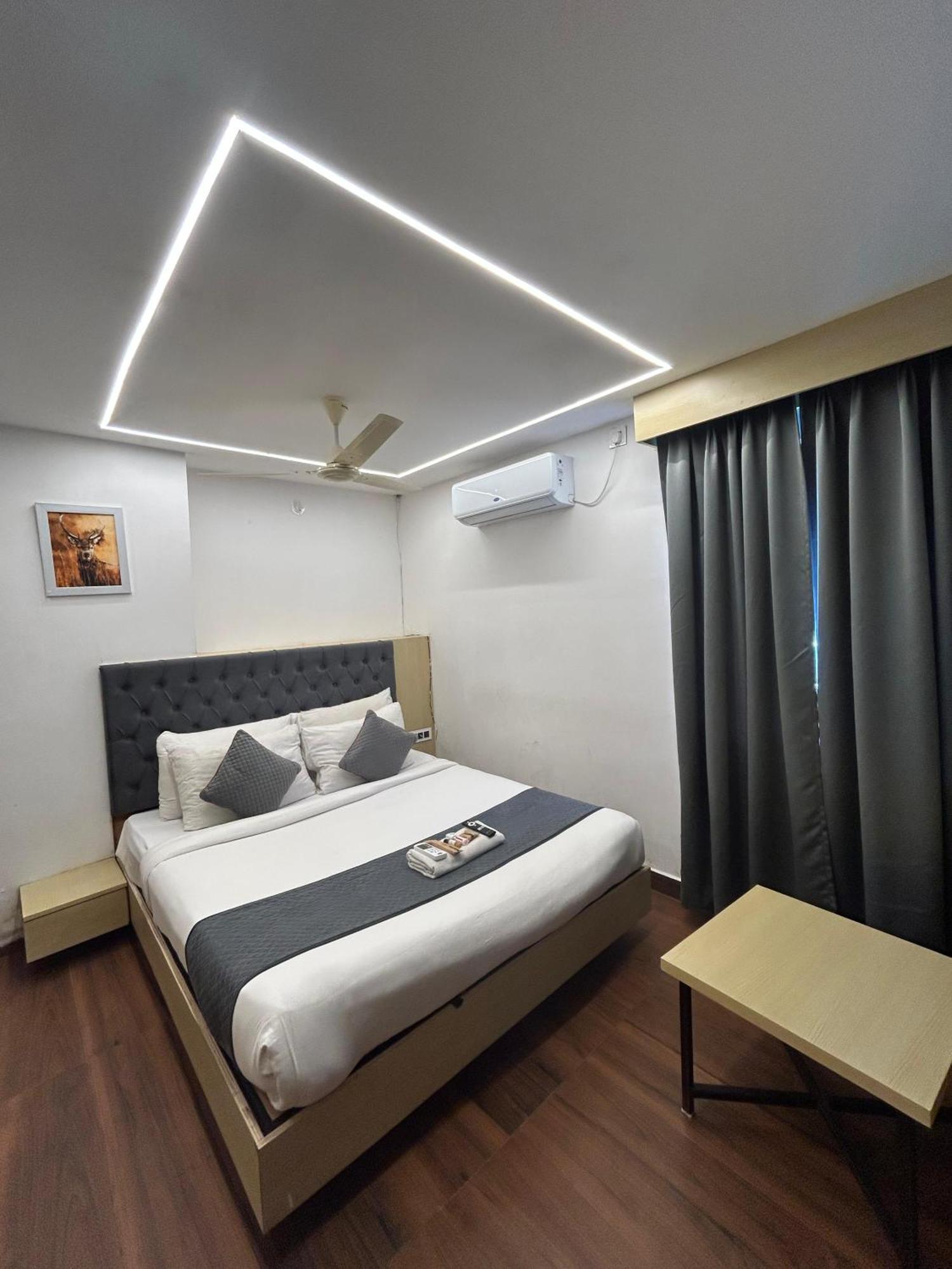 היידראבד Wild Wings Premium Hotel מראה חיצוני תמונה