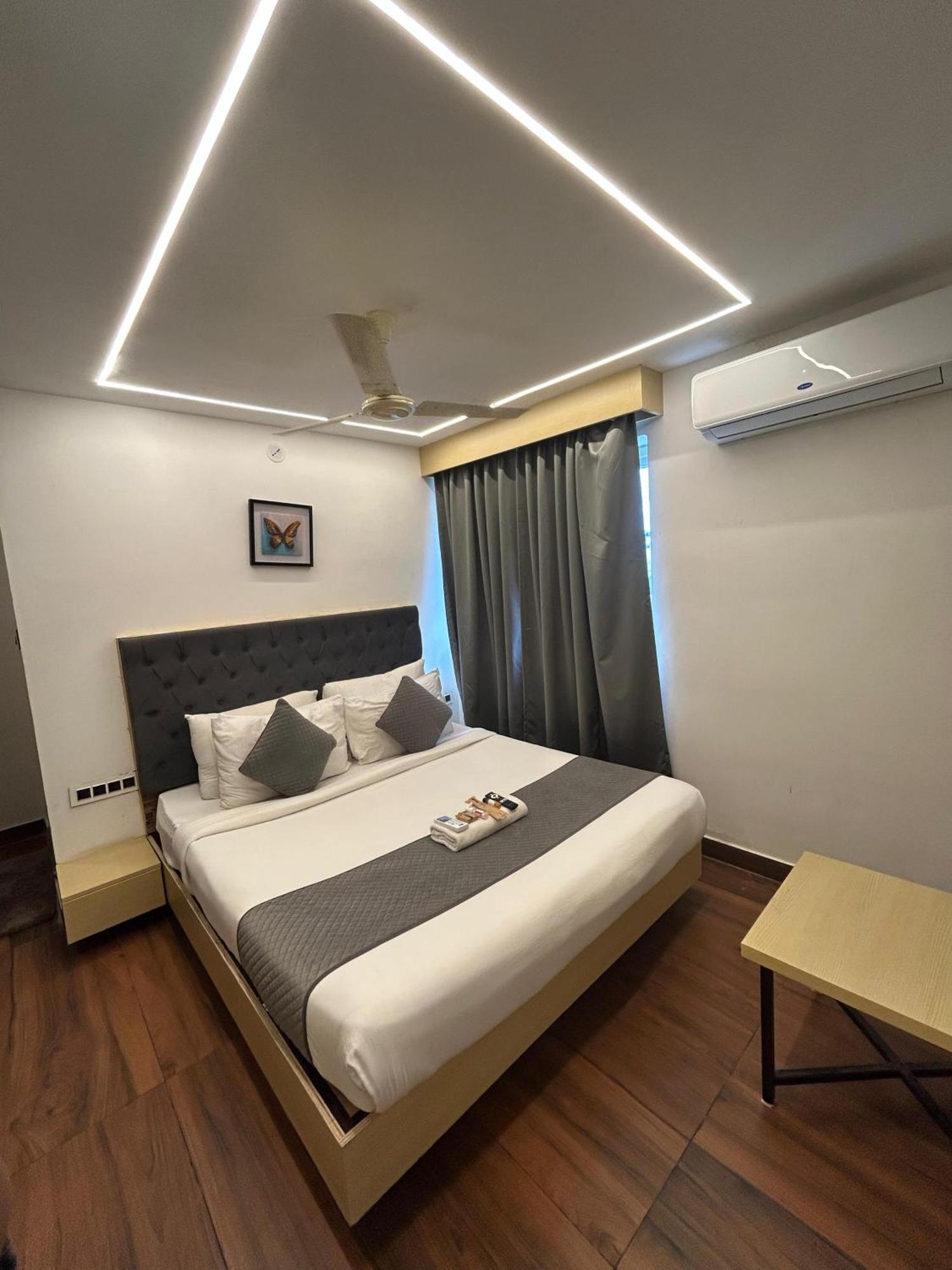 היידראבד Wild Wings Premium Hotel מראה חיצוני תמונה