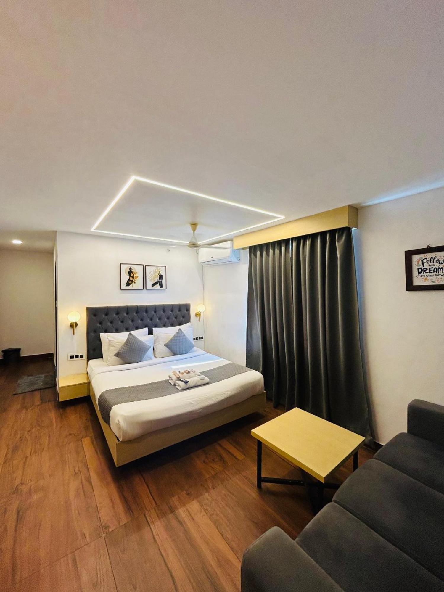 היידראבד Wild Wings Premium Hotel מראה חיצוני תמונה