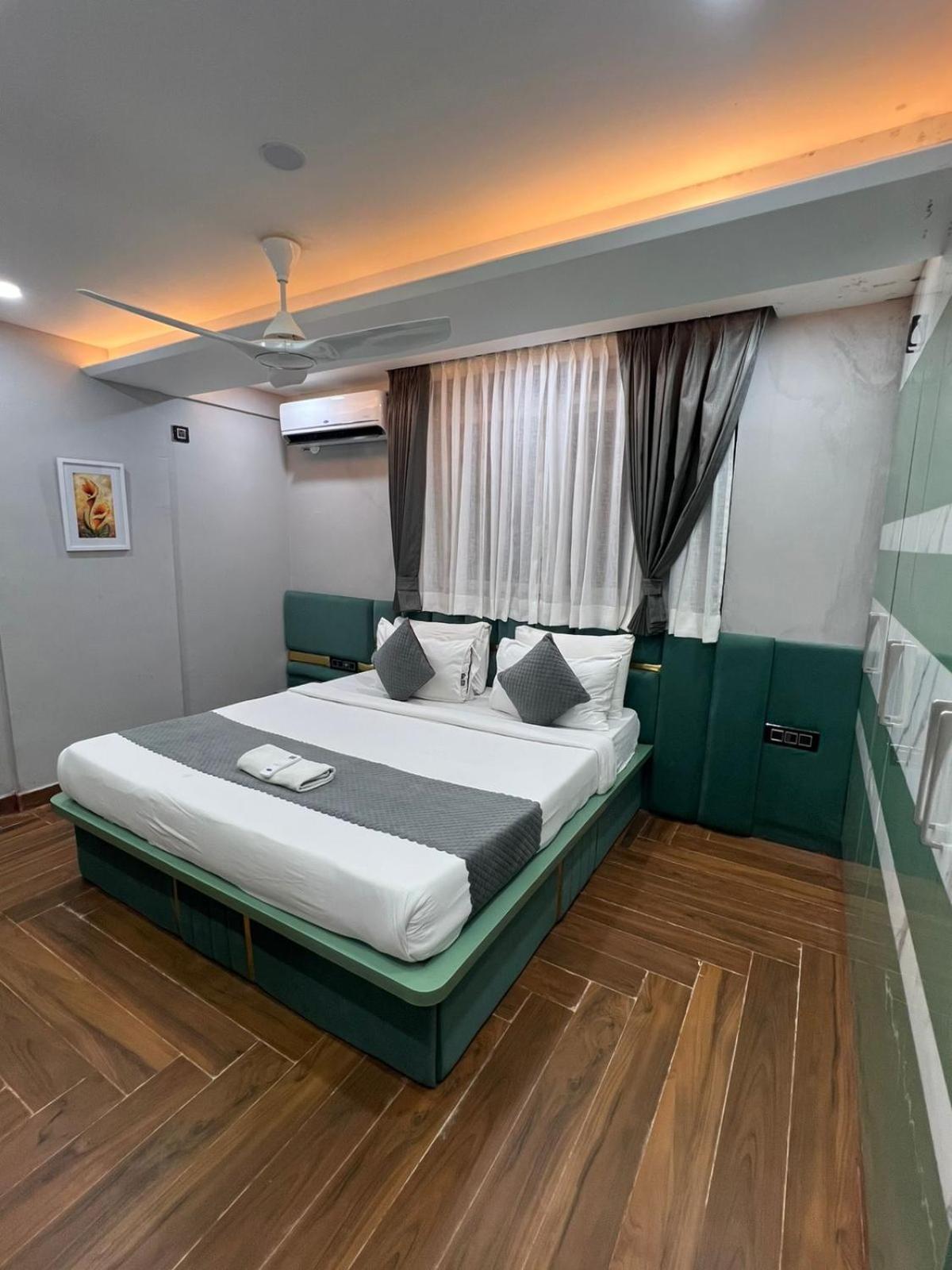 היידראבד Wild Wings Premium Hotel מראה חיצוני תמונה