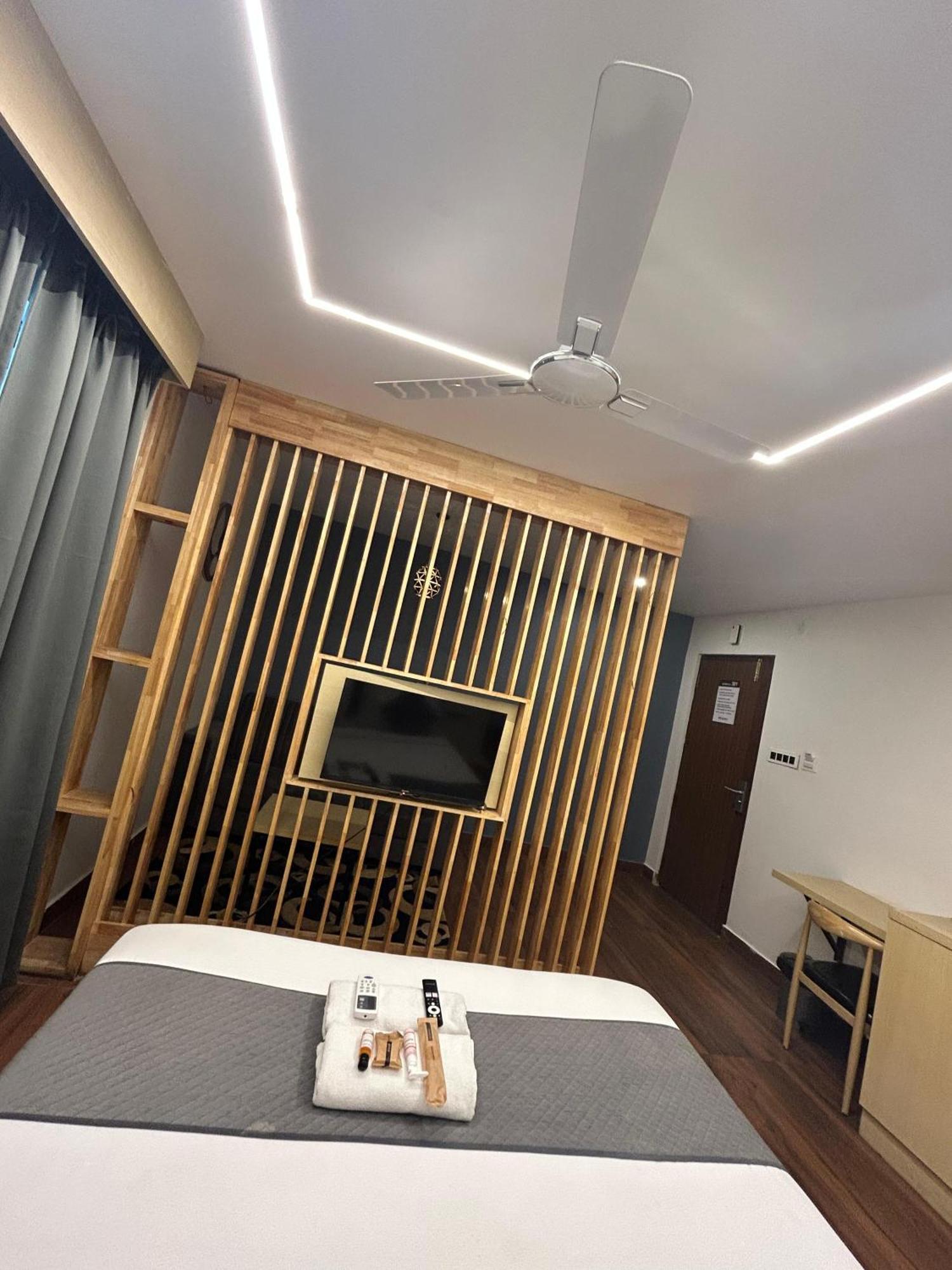 היידראבד Wild Wings Premium Hotel מראה חיצוני תמונה