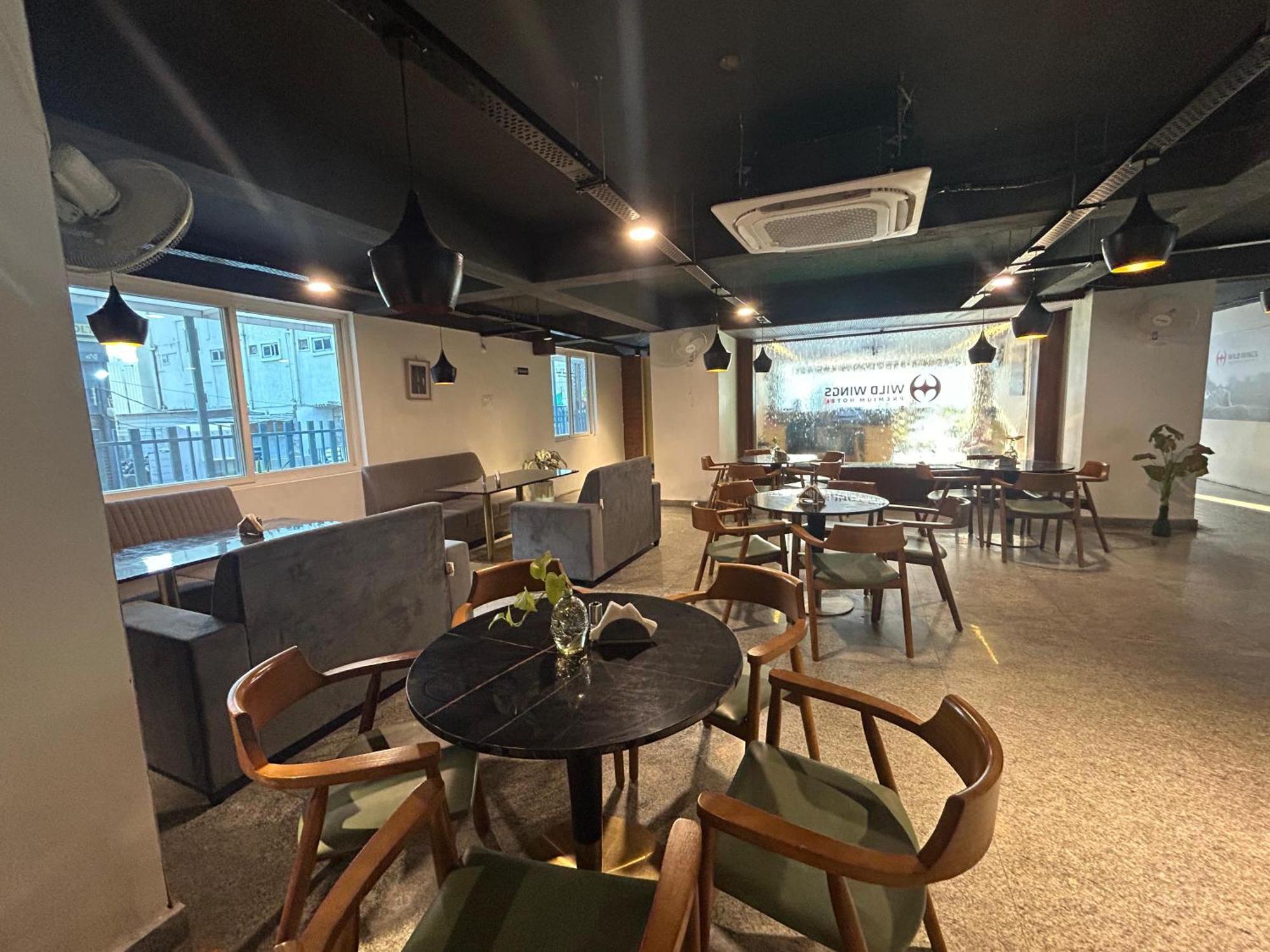 היידראבד Wild Wings Premium Hotel מראה חיצוני תמונה